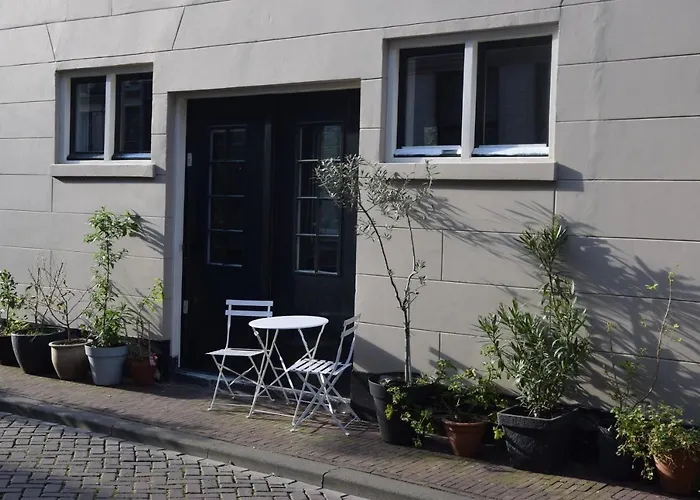 Conti Bed and Breakfast 3*